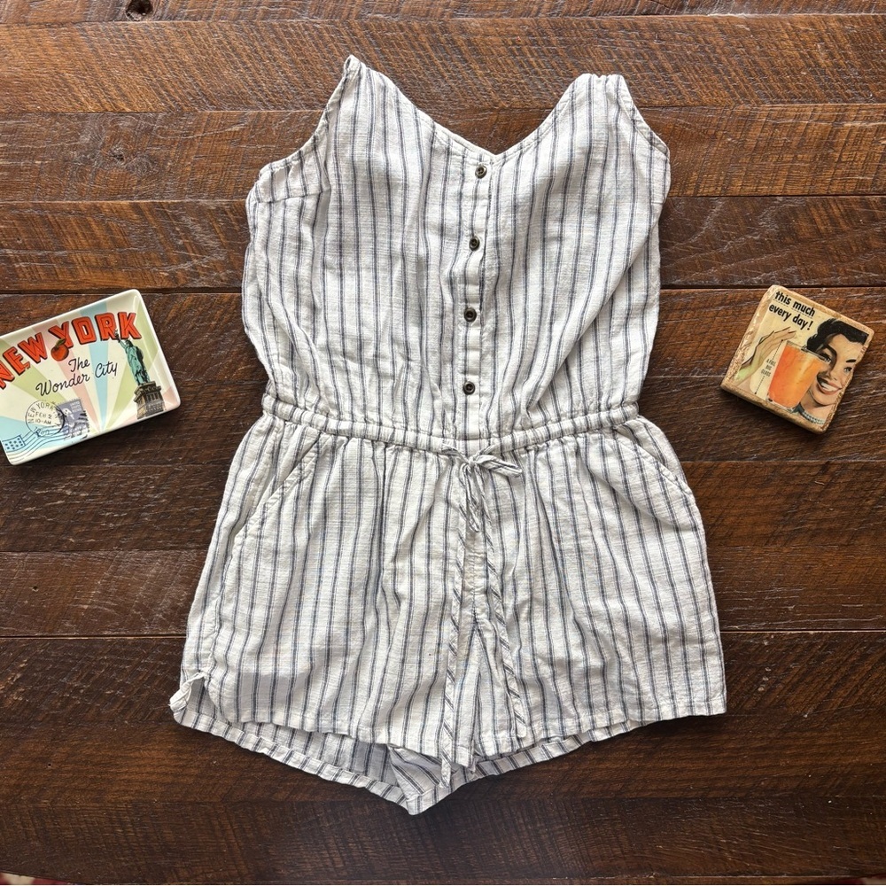 Old Navy White and grayish blue Striped Romper with Crossed Straps - Picture 2 of 8